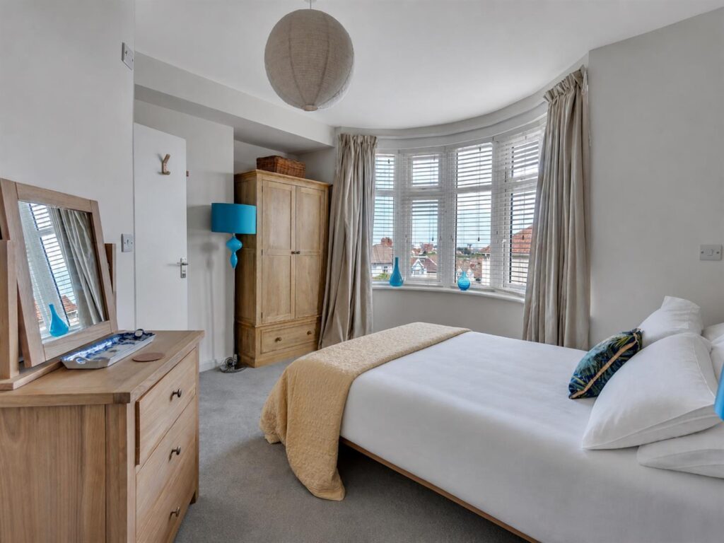 Aylesbury Crescent, Bristol