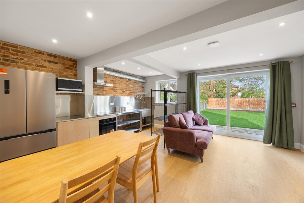 Knighton Road, Bristol