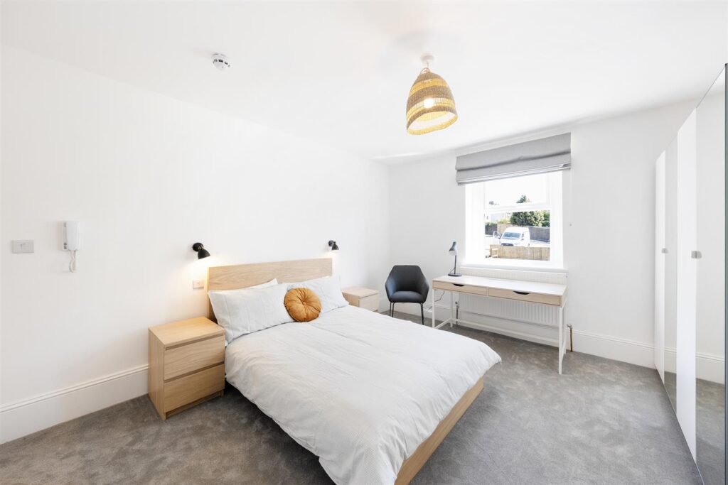 Overnhill Road, Bristol