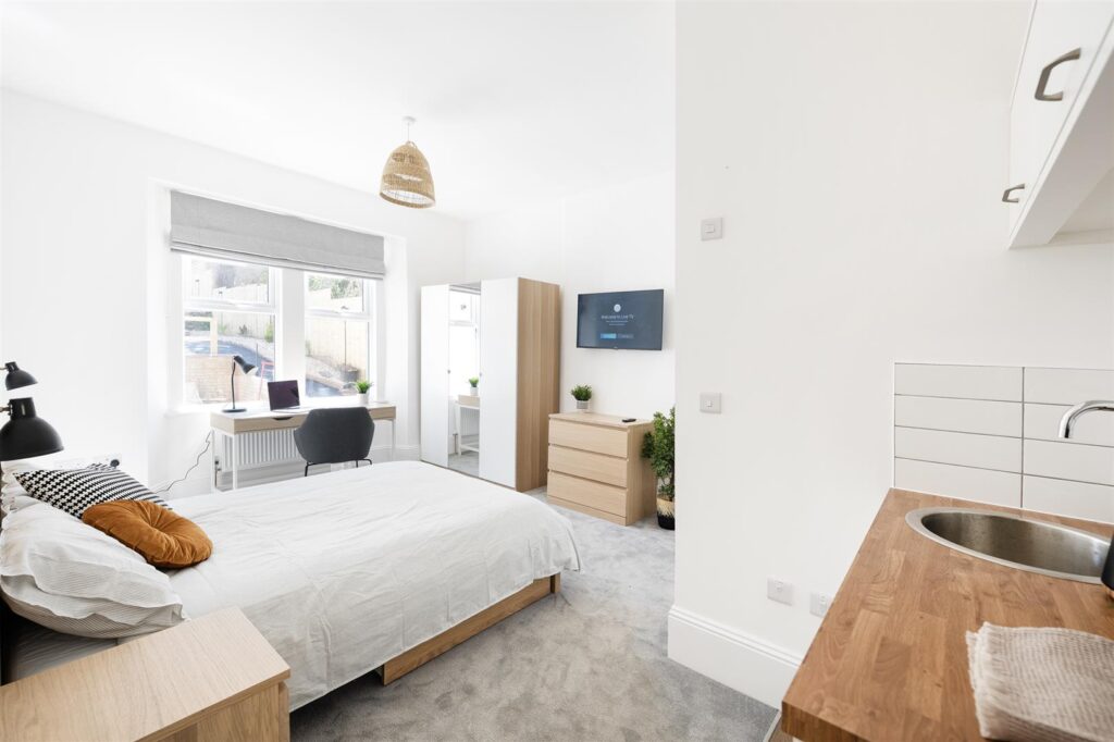 Overnhill Road, Bristol